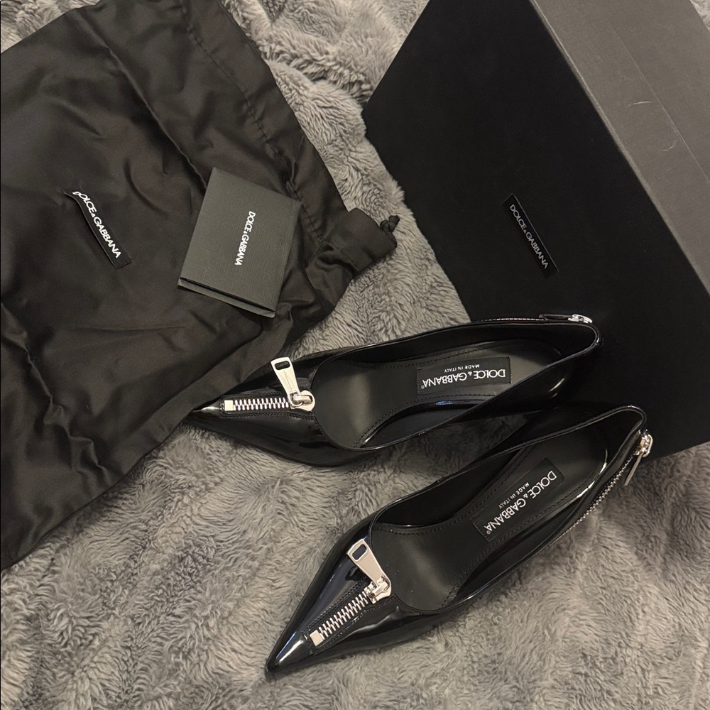 Dolce & Gabbana Black Patent Leather Pointed Heels